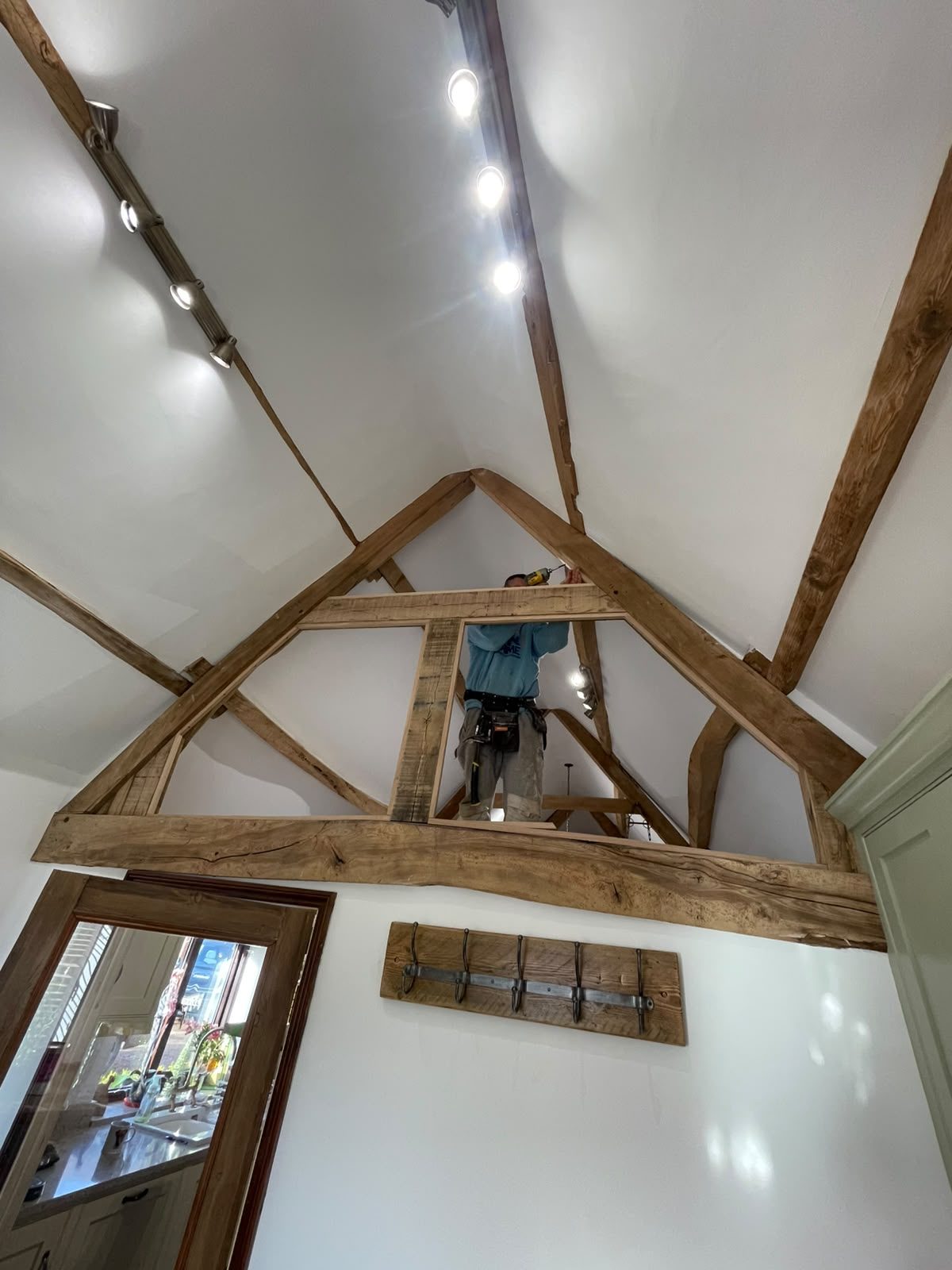 oak truss installation